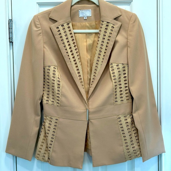 Alberto Makali Tan Blazer with Perferated Detail at Collar and Front sz.6 - Picture 1 of 12